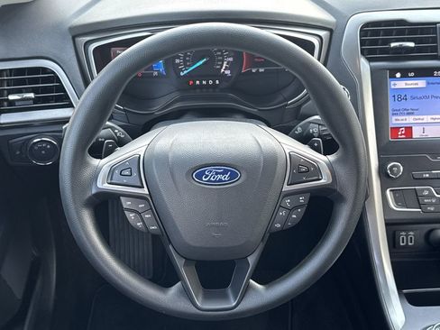 Used 2019 Ford Fusion SE image 23