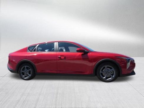 Used 2025 Kia K4 FWD image 2