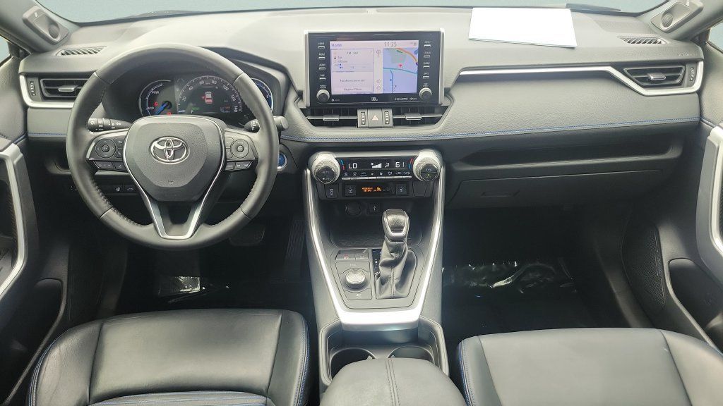 Used 2021 Toyota RAV4 XSE w/ XSE Grade Weather Package AWD/4WD image 11