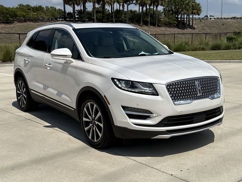 Used 2019 Lincoln MKC Reserve w/ MKC Technology Package FWD image 12