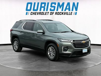 Used 2023 Chevrolet Traverse LT