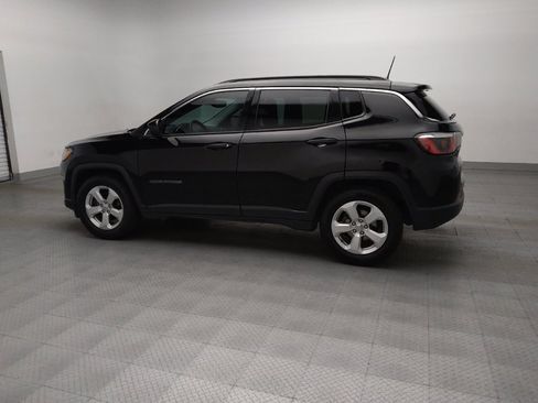 Used 2020 Jeep Compass Latitude FWD image 3