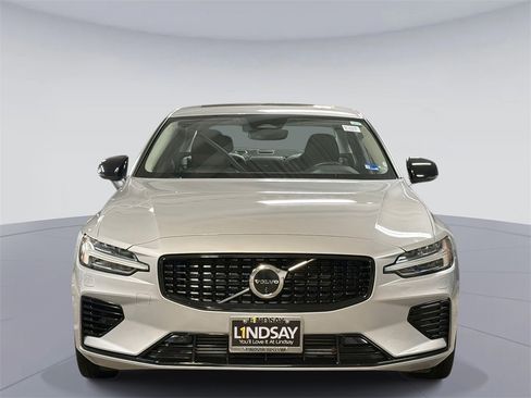 Used 2023 Volvo S60 T8 Plus w/ Climate Package image 8