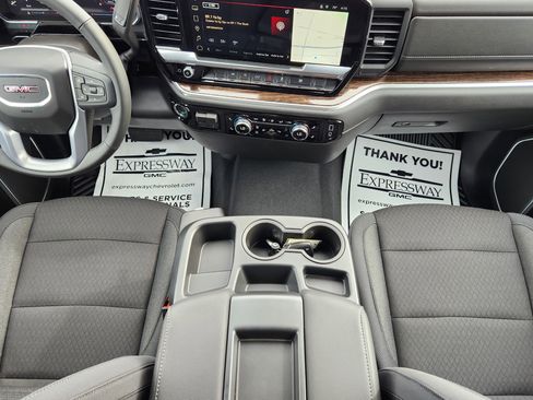 New 2026 GMC Sierra 1500 SLE image 11