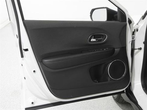 Used 2022 Honda HR-V EX image 4