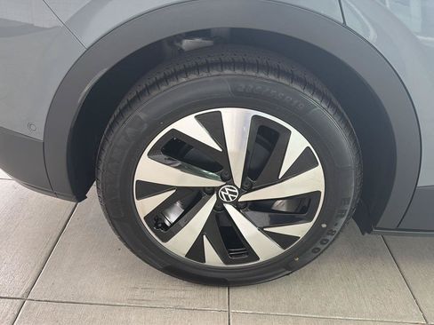 Certified 2024 Volkswagen ID.4 2WD image 11