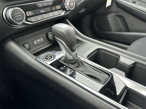 New 2025 Nissan Sentra SV w/ All-Weather Package image 19