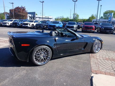 Used 2013 Chevrolet Corvette 427 w/ 1SB Preferred Equipment Group RWD image 9