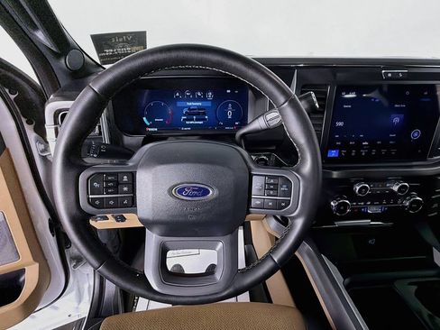 Used 2025 Ford F450 Lariat w/ Lariat Ultimate Package AWD/4WD image 11