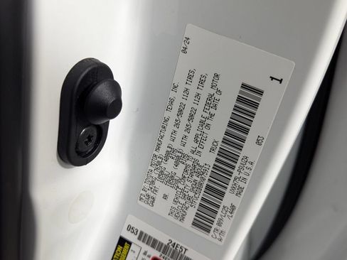 Used 2024 Toyota Tundra Capstone AWD/4WD image 25
