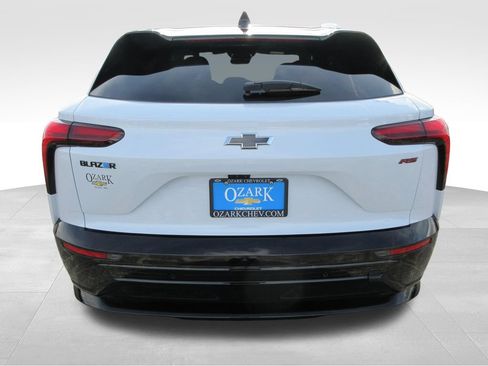New 2026 Chevrolet Blazer EV RS FWD image 4