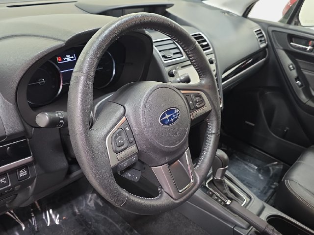 Used 2017 Subaru Forester 2.5i Touring AWD/4WD image 14