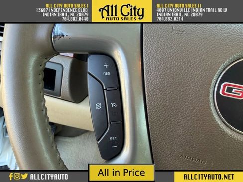 Used 2011 GMC Yukon SLT w/ SLT-2 Equipment Package image 18