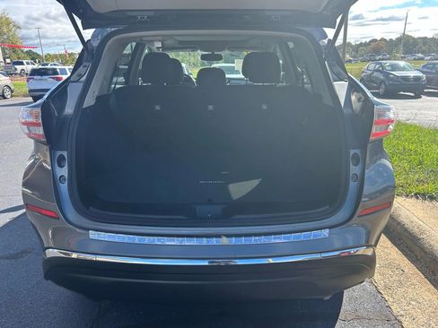 Used 2017 Nissan Murano SV w/ Premium Package image 18