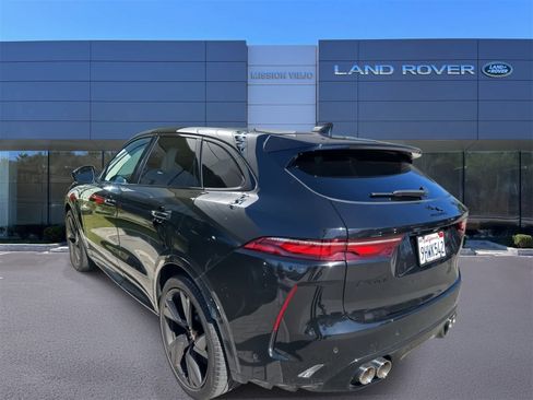 Used 2022 Jaguar F-PACE SVR image 4