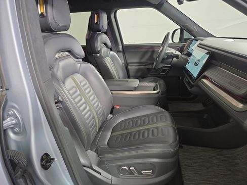Used 2024 Rivian R1S Adventure AWD/4WD image 24