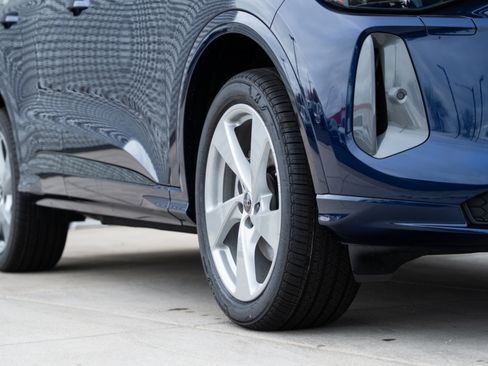 New 2025 Audi Q5 Premium Plus image 31