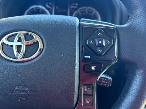 Used 2023 Toyota 4Runner TRD Off-Road Premium AWD/4WD image 19