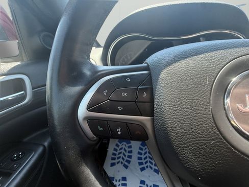 Used 2021 Jeep Grand Cherokee Laredo X AWD/4WD image 18