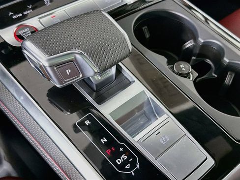 Used 2026 Audi SQ7 Premium Plus AWD/4WD image 17