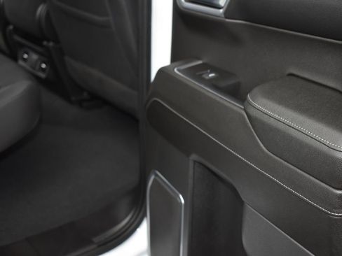 Used 2023 GMC Sierra 1500 Elevation image 13