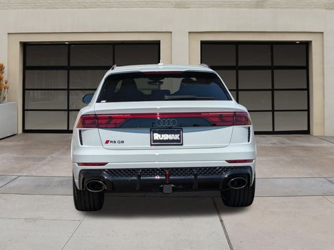 New 2025 Audi RS Q8 performance image 4