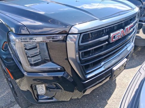 Used 2022 GMC Yukon XL AT4 AWD/4WD image 2