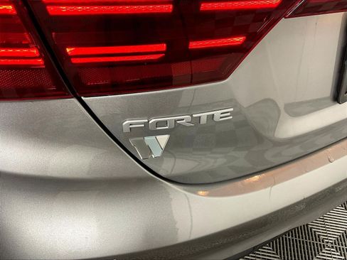 Used 2023 Kia Forte GT-Line w/ GT-Line Premium Package FWD image 24