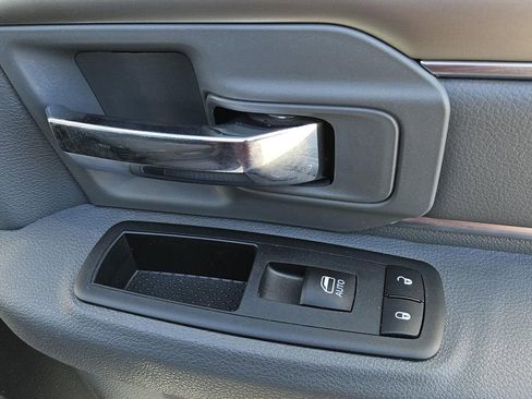 Used 2018 RAM 1500 Lone Star image 32