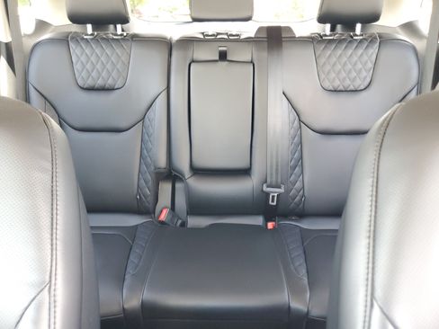 Used 2024 Ford Edge Titanium w/ Equipment Group 301A AWD/4WD image 20