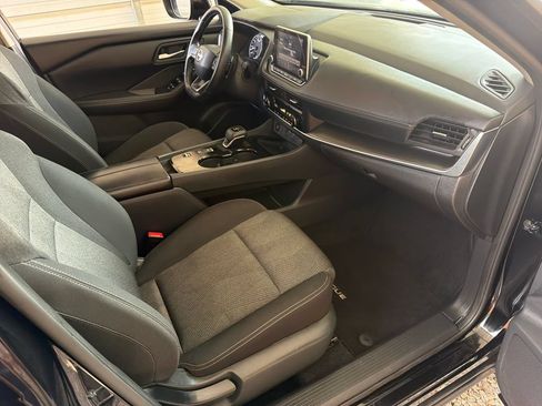 Used 2025 Nissan Rogue SV FWD image 26