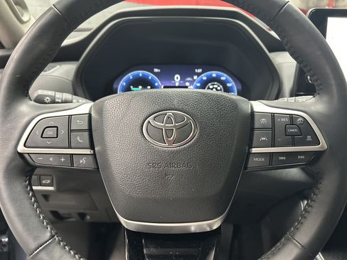 Certified 2026 Toyota Grand Highlander AWD image 18