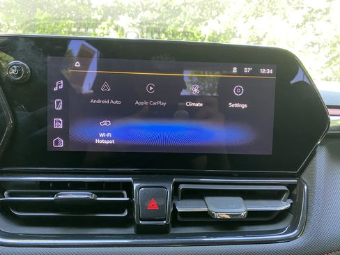 Used 2025 Chevrolet TrailBlazer RS w/ Convenience Package FWD image 26
