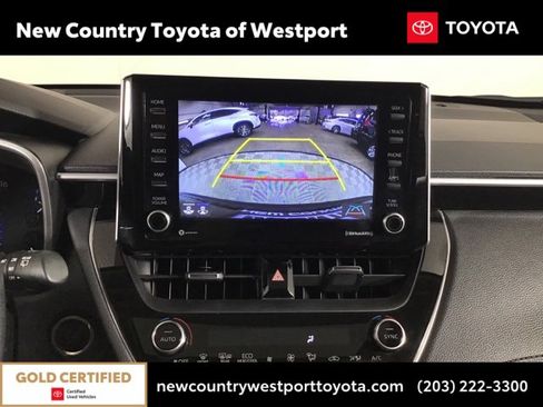 Used 2022 Toyota Corolla Cross XLE image 18