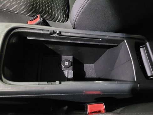 Used 2018 Dodge Journey SE image 33