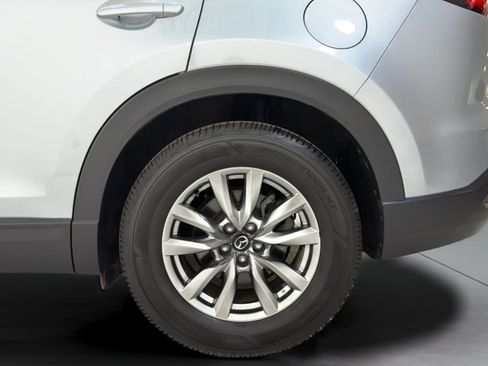 Used 2016 MAZDA CX-9 Touring image 2