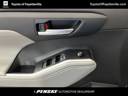Certified 2026 Toyota Highlander XLE AWD/4WD image 28