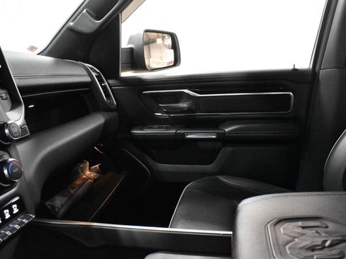 Used 2021 RAM 1500 Laramie w/ Sport Appearance Package AWD/4WD image 19