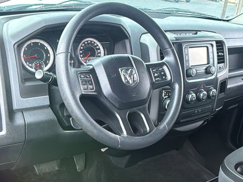 Used 2018 RAM 1500 Express image 21