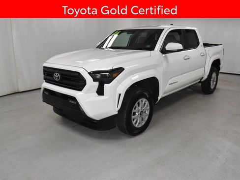 Certified 2026 Toyota Tacoma SR5 image 2