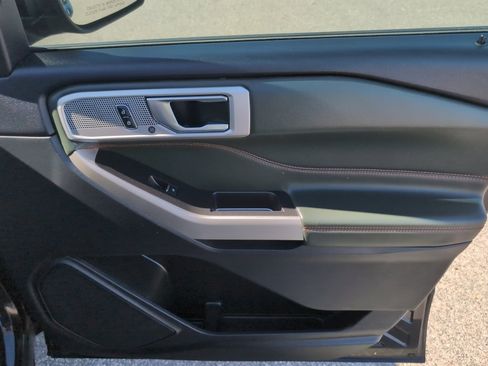 Used 2022 Ford Explorer Timberline w/ Timberline Technology Package AWD/4WD image 23