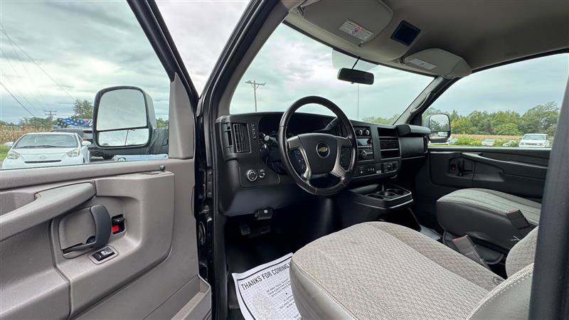 Used 2015 Chevrolet Express 2500 LS RWD image 27