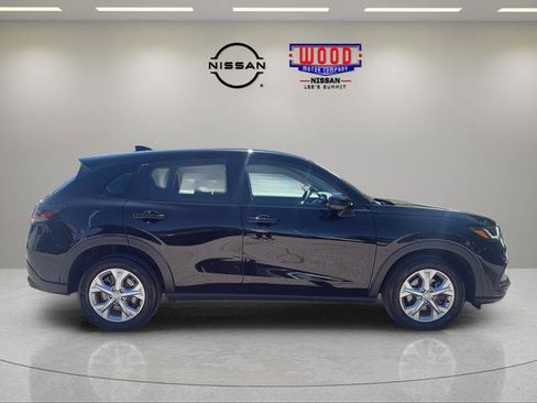 Used 2024 Honda HR-V LX image 2