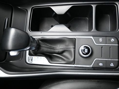 Used 2021 Kia Sorento S image 17