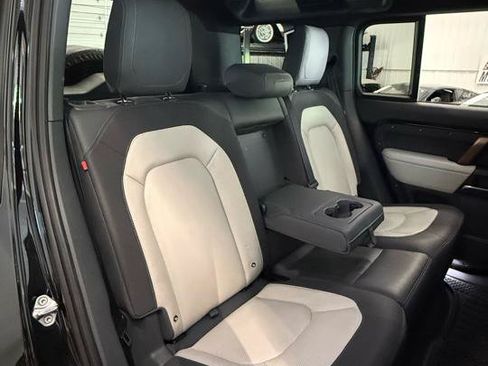 Used 2023 Land Rover Defender 110 X-Dynamic SE AWD/4WD image 12