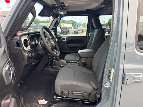 New 2026 Jeep Wrangler Unlimited Sport AWD/4WD image 16