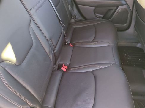 Used 2018 Jeep Compass Limited image 17