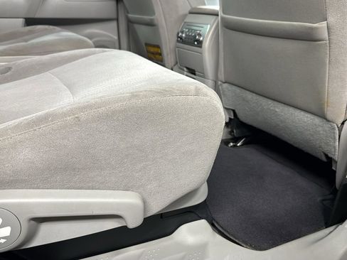 Used 2011 Toyota Highlander 2WD image 27