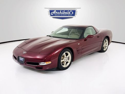 Used 2003 Chevrolet Corvette Coupe w/ Preferred Equipment Group RWD image 3