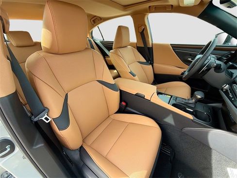 New 2025 Lexus ES 350 w/ Premium Package image 15